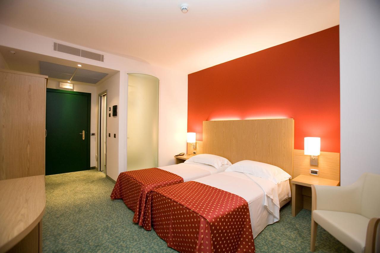 Hotel Senator Gorgonzola Exteriér fotografie